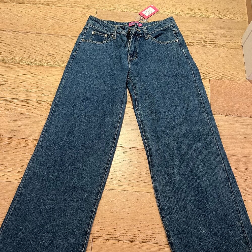 Edikted Raelynn Washed Low Rise Jeans